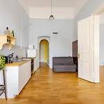 Budapestayz - Jozsef * بودابست